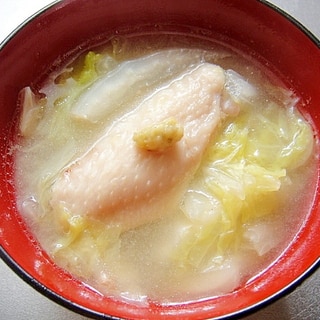 鶏手羽と白菜の味噌汁
